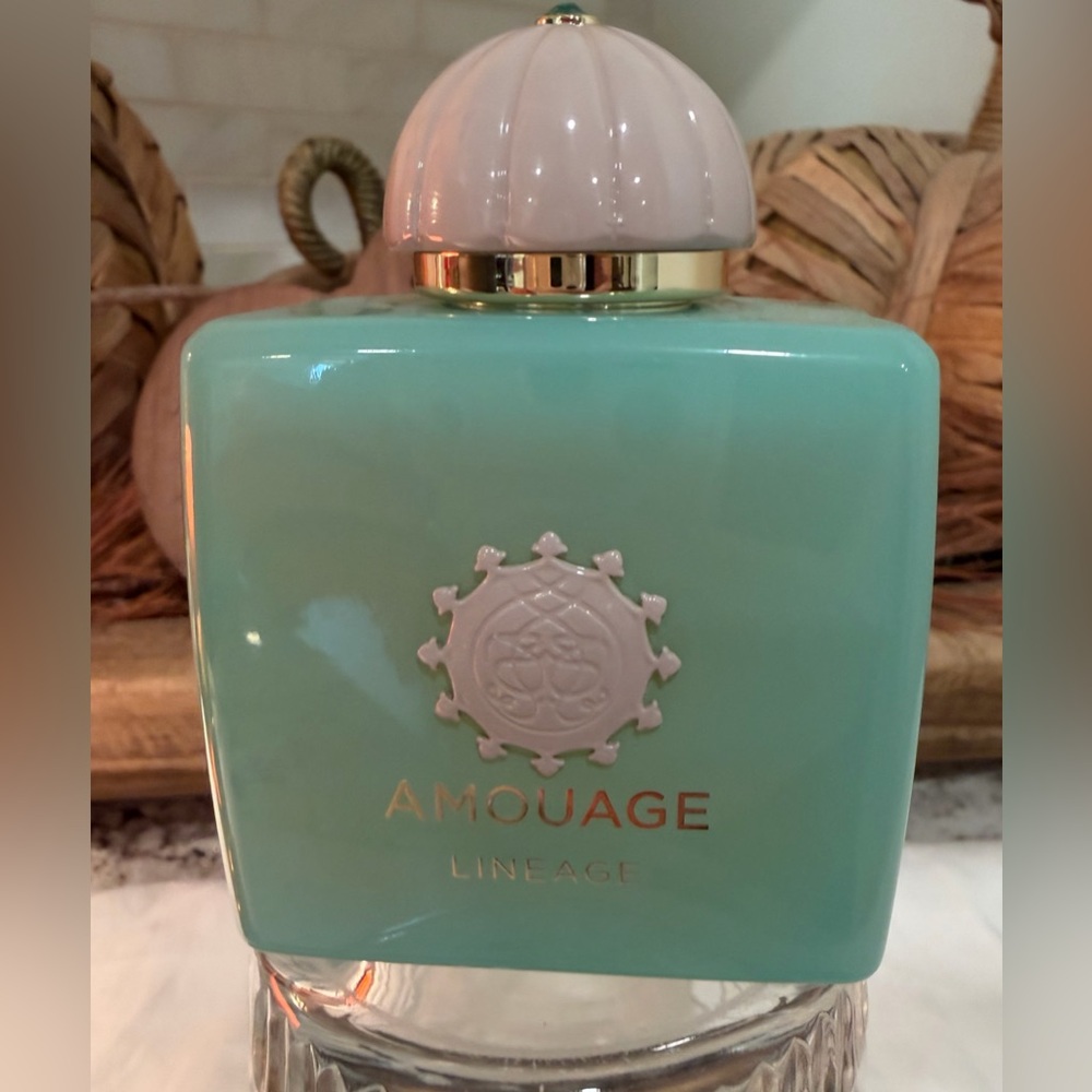 Amouage Lineage Women Eau de Parfum - Picture 2 of 3